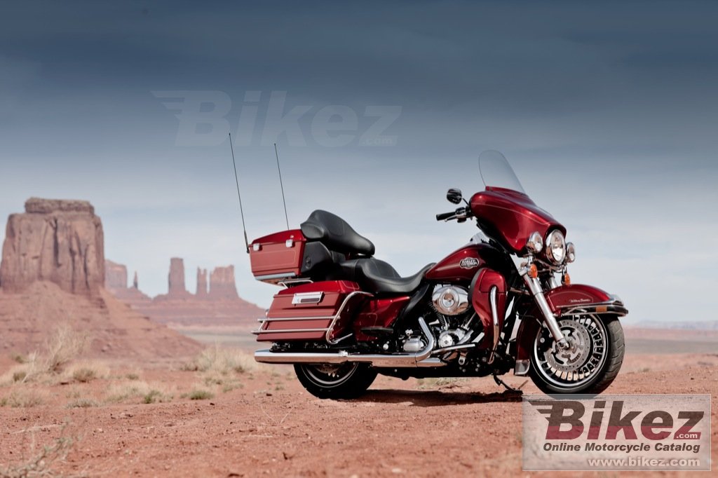 Big Harley-Davidson flhtcu ultra classic electra glide picture and wallpaper from Bikez.com